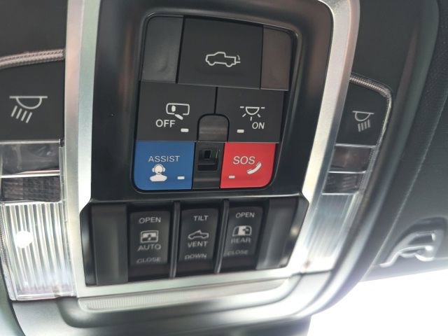 Used 2022 RAM 3500 Limited image 12