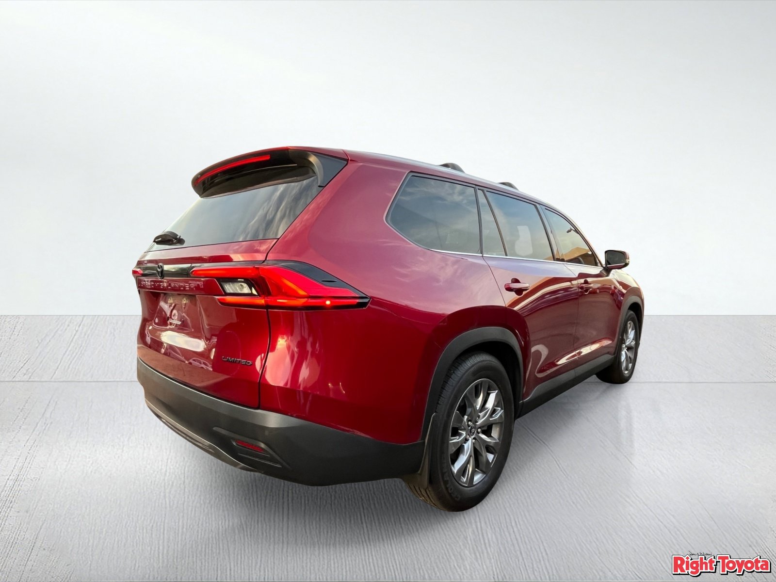 Certified 2024 Toyota Grand Highlander FWD image 4