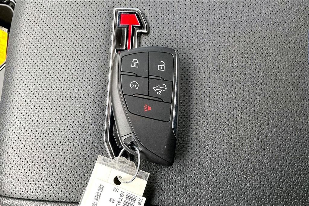 Used 2025 GMC Sierra 3500 AT4 w/ AT4 Premium Plus Package image 36