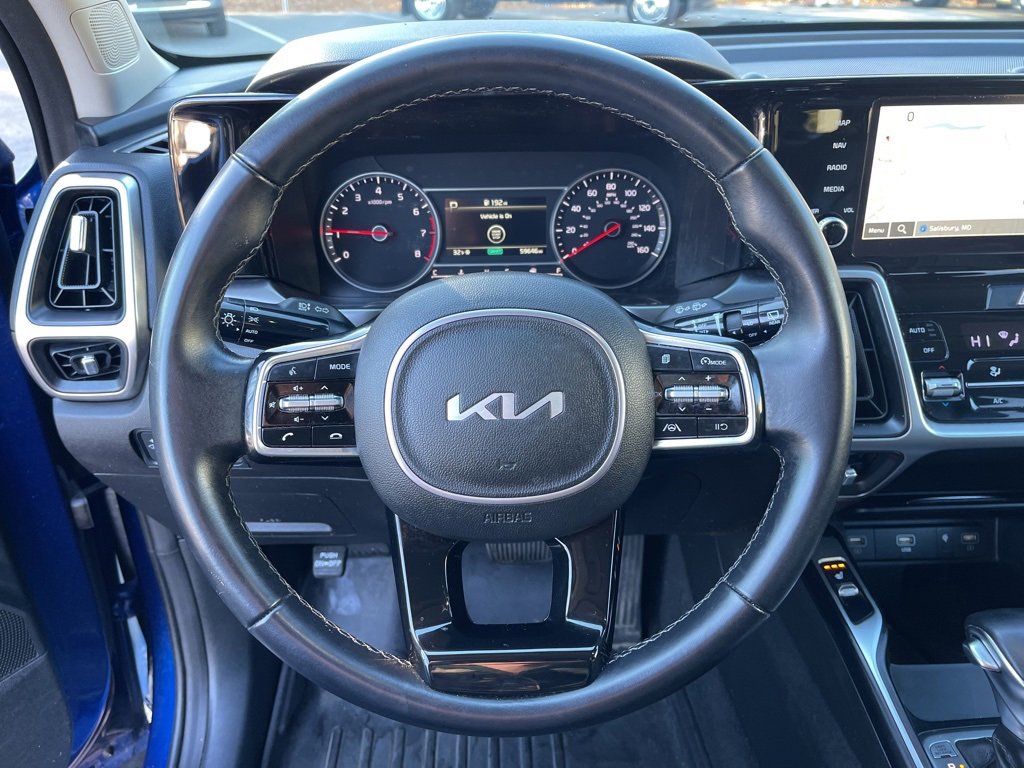 Used 2023 Kia Sorento S w/ Panoramic Sunroof Package image 17