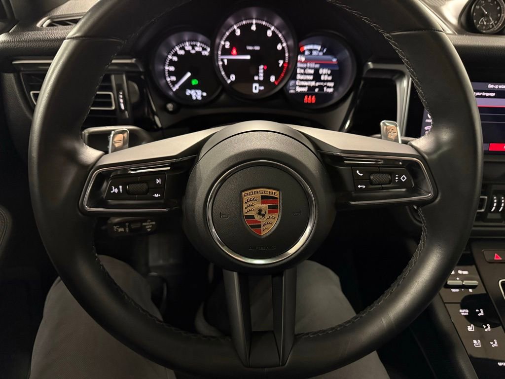 Used 2023 Porsche Macan AWD/4WD image 11