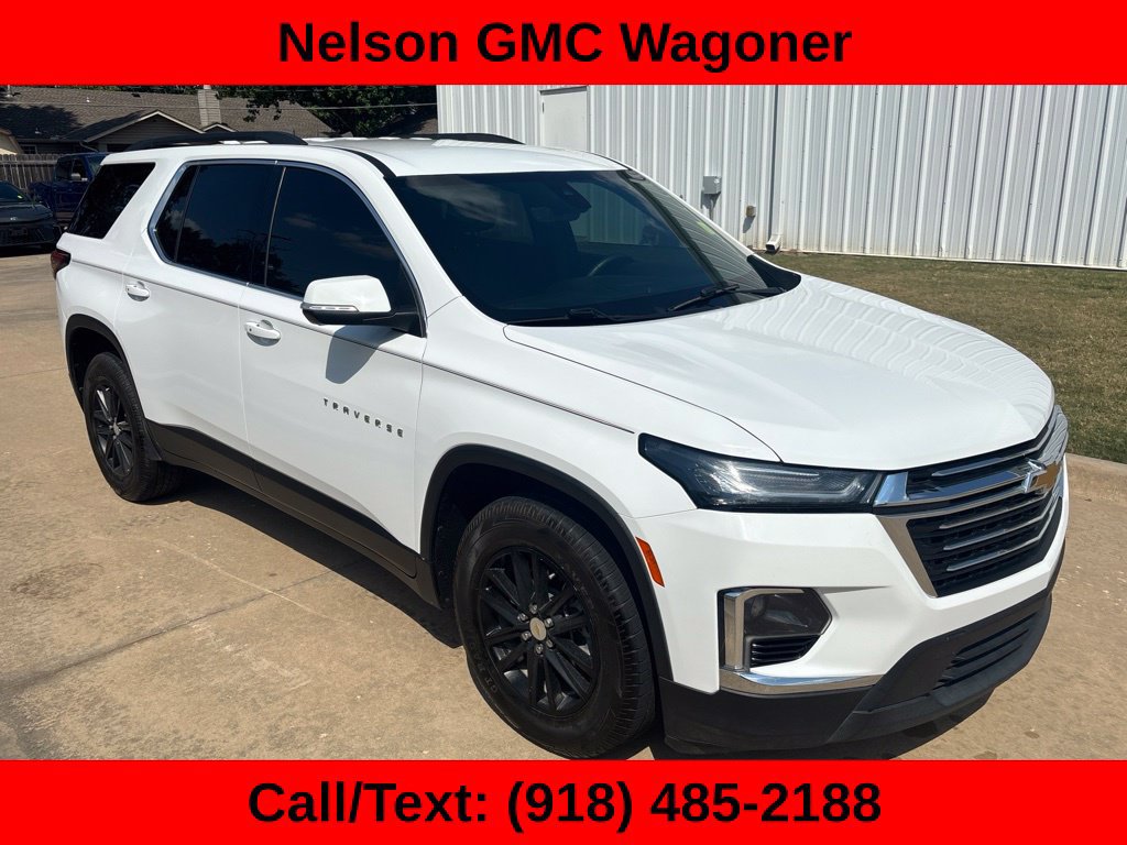 Used 2022 Chevrolet Traverse LT FWD image 3