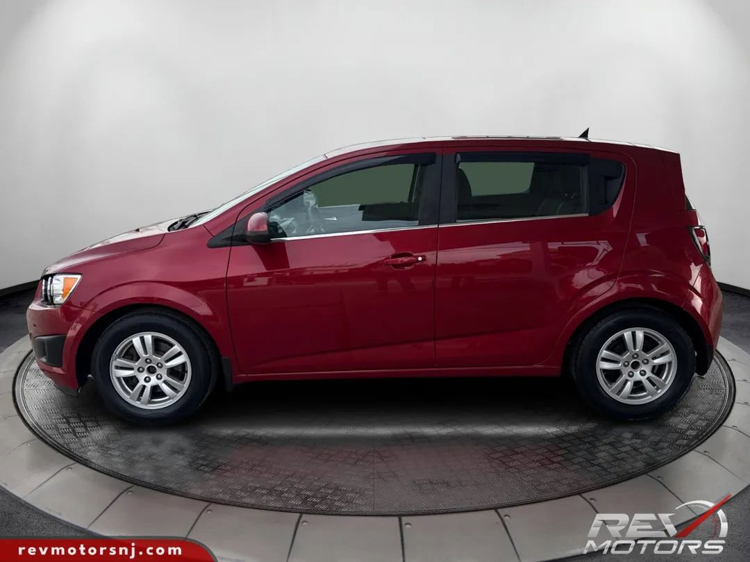 Used 2012 Chevrolet Sonic LT image 2