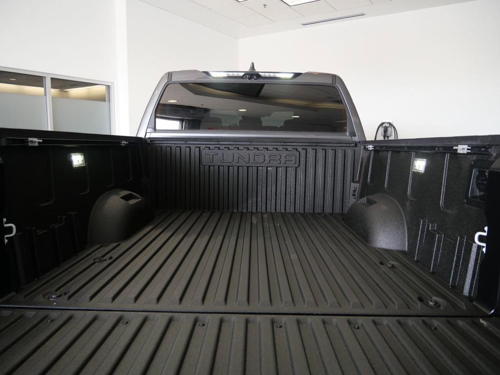 Used 2024 Toyota Tundra Platinum AWD/4WD image 28