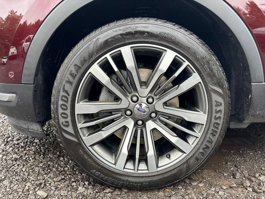 Used 2018 Ford Explorer Platinum AWD/4WD image 9