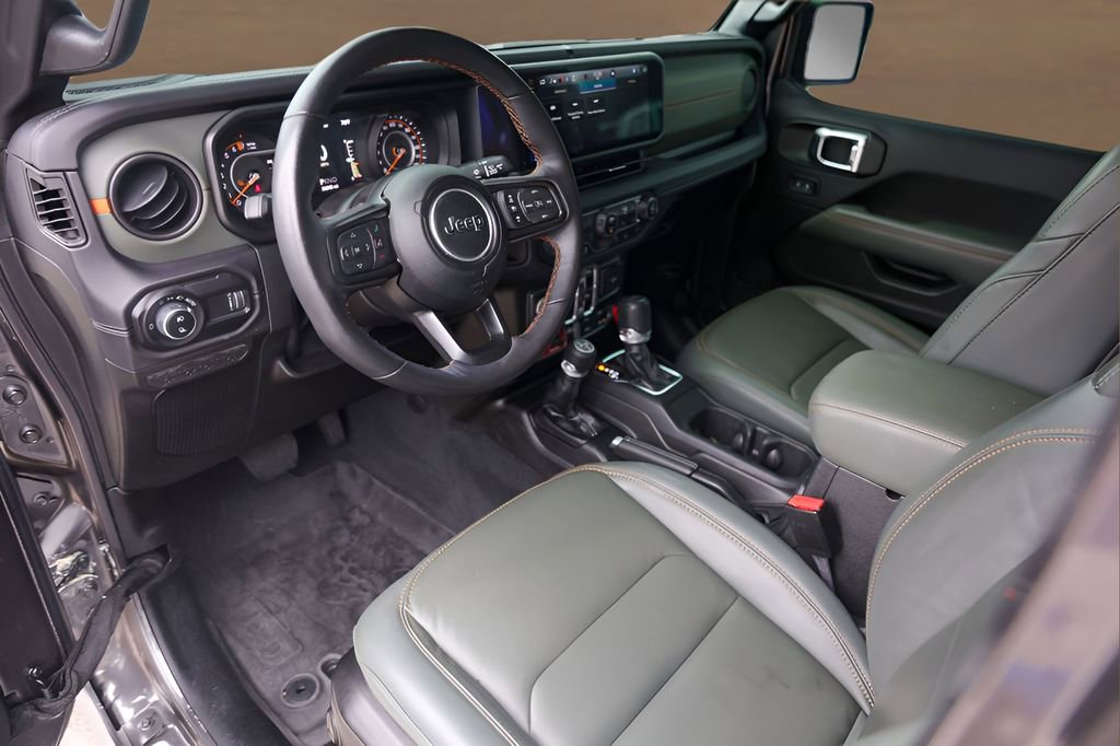 Used 2024 Jeep Gladiator Mojave AWD/4WD image 10