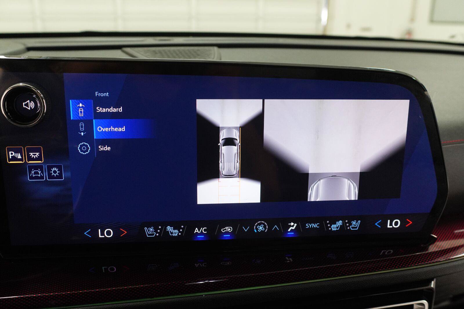 Used 2026 Chevrolet Traverse RS FWD image 19