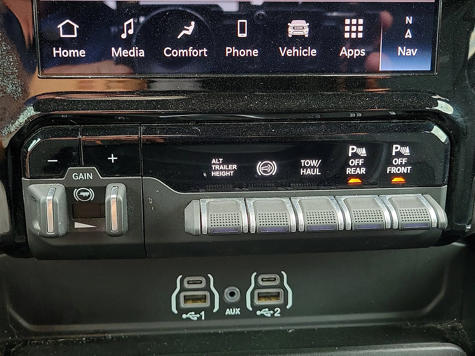 Used 2025 RAM 3500 Laramie w/ Night Edition image 15