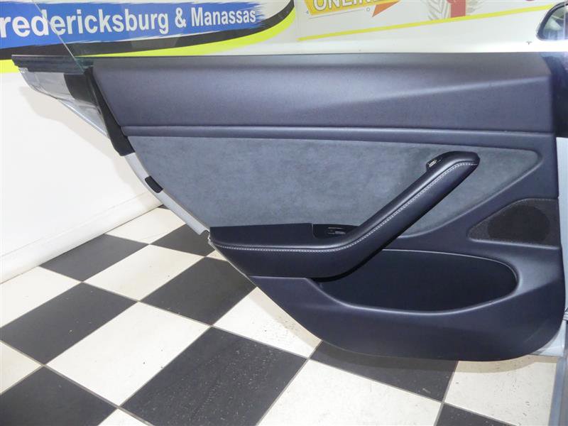 Used 2018 Tesla Model 3 Long Range image 23