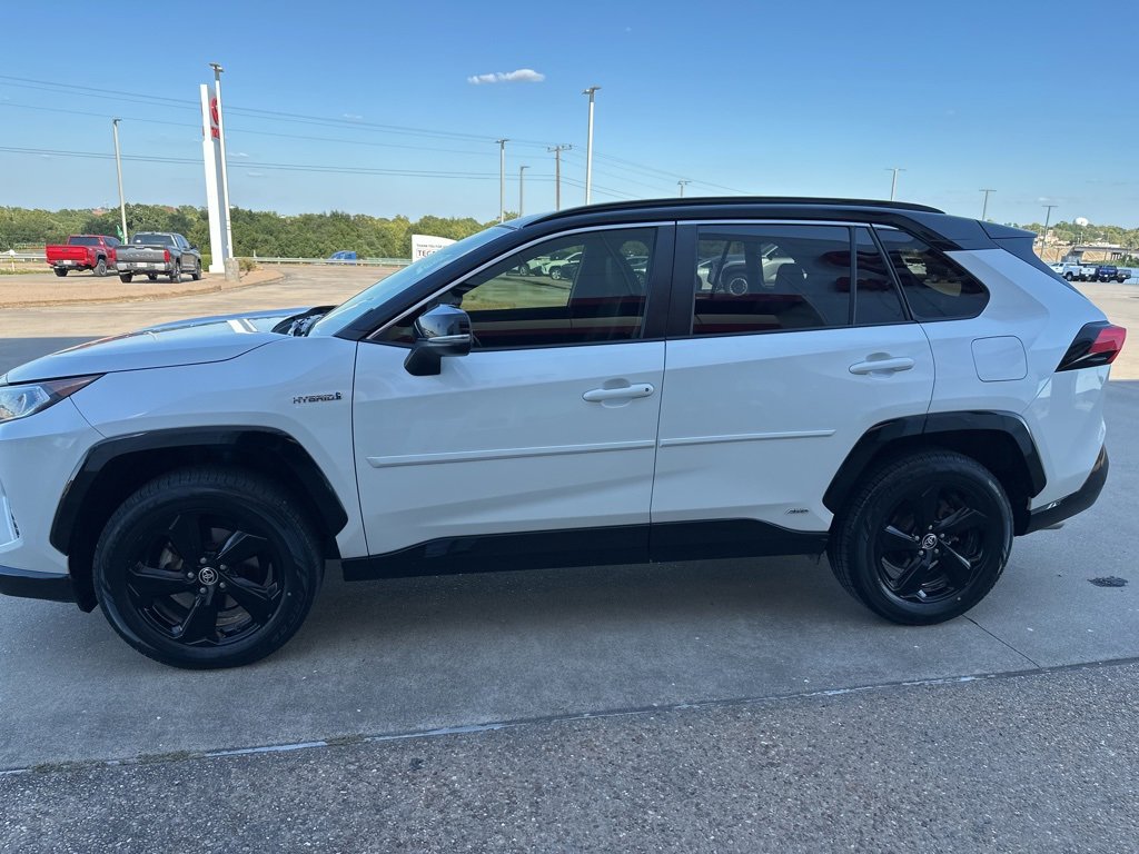 Used 2020 Toyota RAV4 XSE image 4