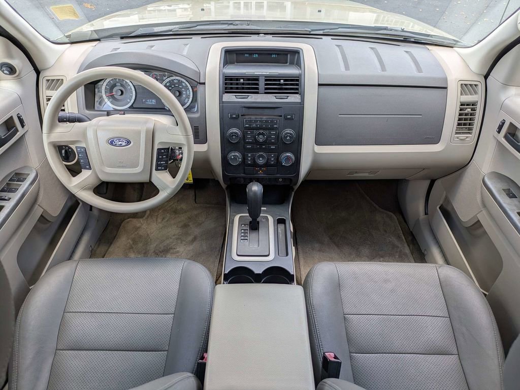 Used 2010 Ford Escape XLS image 18