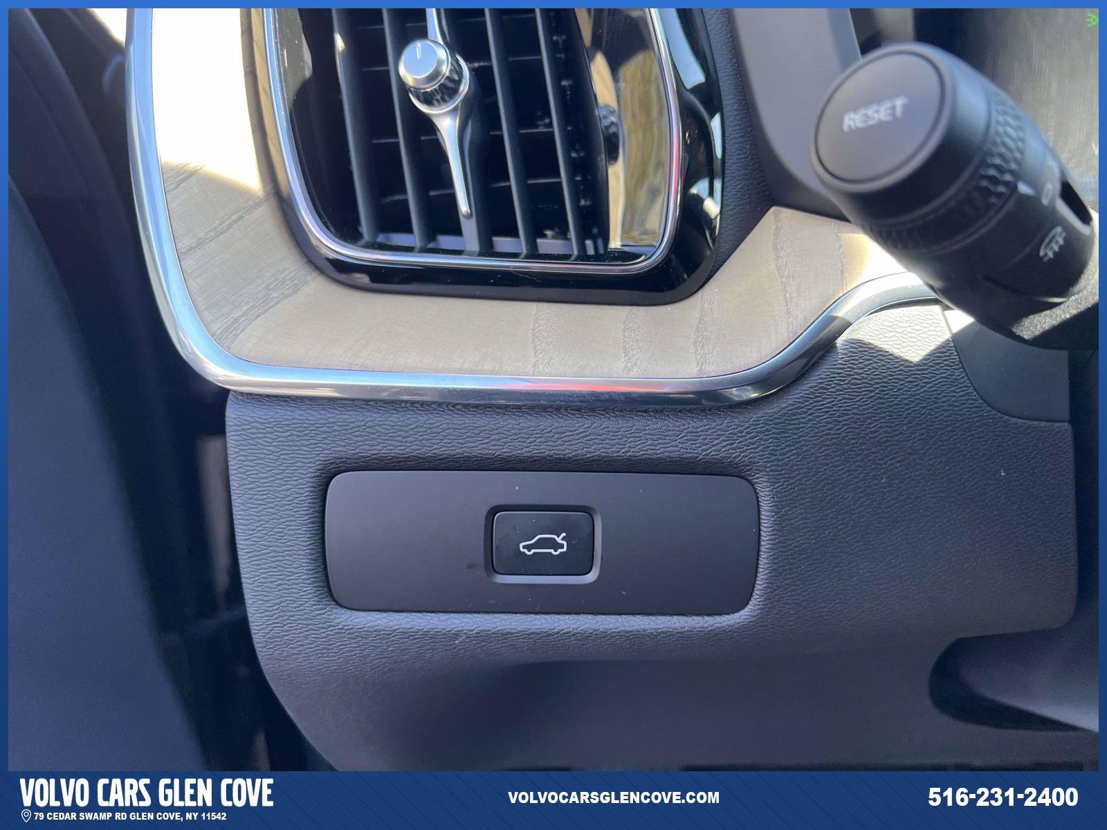 Used 2026 Volvo XC60 B5 Plus w/ Protection Package Premier AWD/4WD image 21