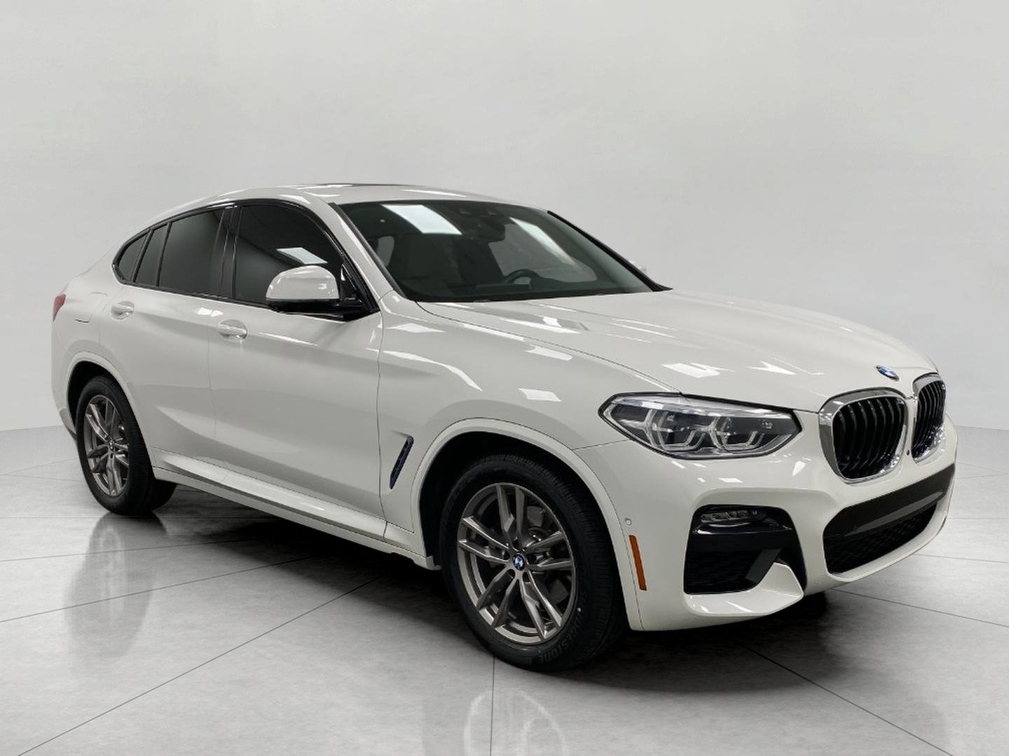 Used 2021 BMW X4 xDrive30i w/ Executive Package 3 image 1