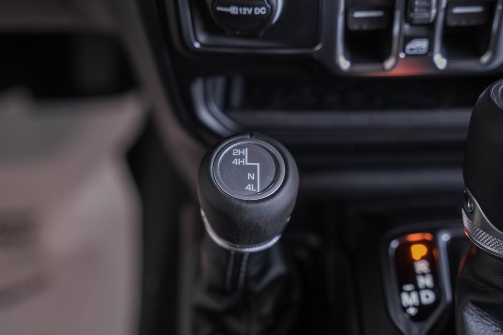 New 2026 Jeep Wrangler Sahara AWD/4WD image 27
