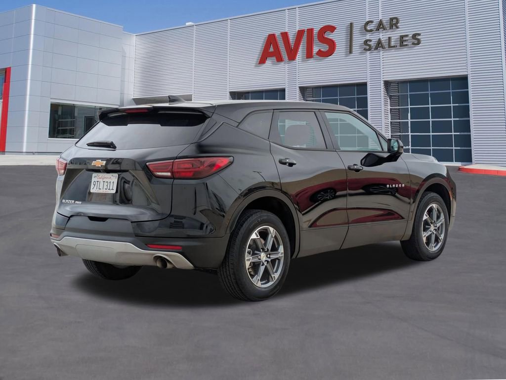 Used 2025 Chevrolet Blazer LT AWD/4WD image 6