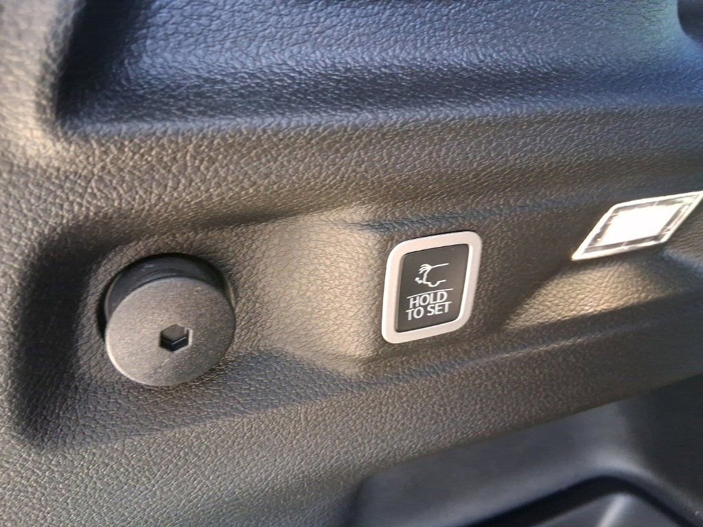 New 2025 Jeep Grand Cherokee L Limited w/ Trailer Tow Package image 46