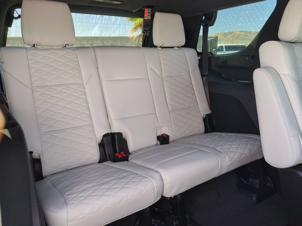 New 2026 Cadillac Escalade Platinum Sport AWD/4WD image 32