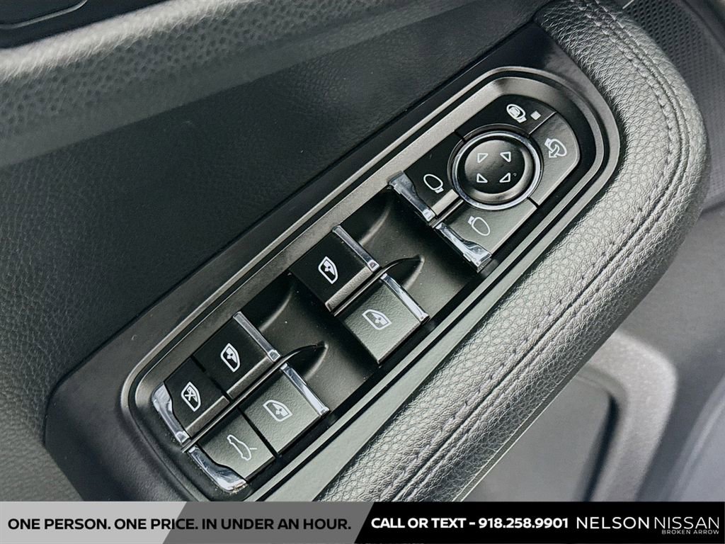 Used 2020 Porsche Macan image 18