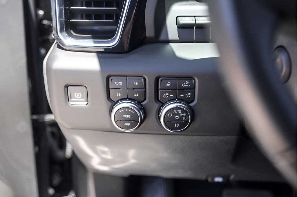 Used 2023 GMC Sierra 1500 Denali w/ Denali Reserve Package AWD/4WD image 18