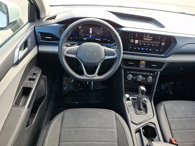 Used 2024 Volkswagen Taos SE FWD image 13