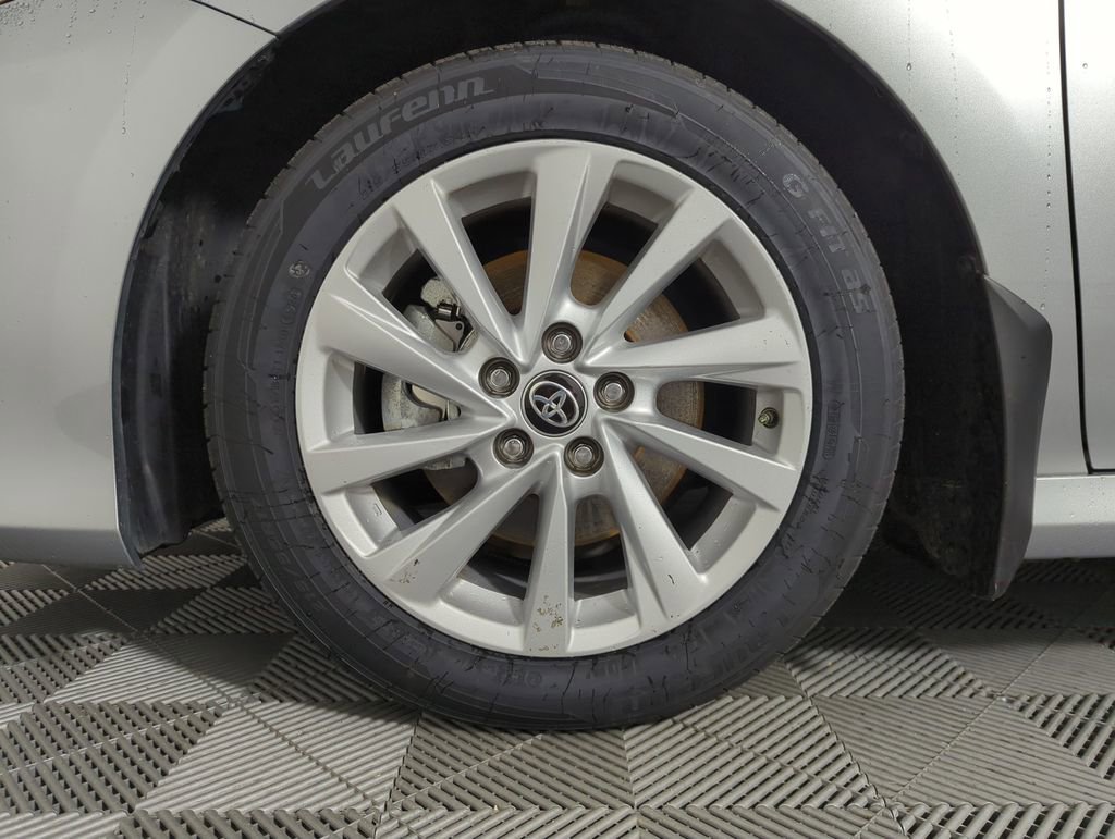 Used 2024 Toyota Camry LE image 21