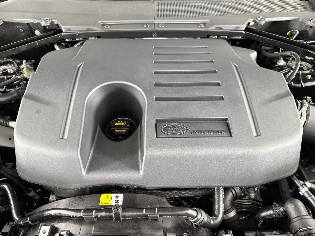 Used 2026 Land Rover Defender 110 X-Dynamic SE AWD/4WD image 26