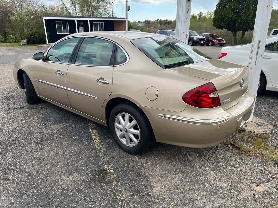 Used 2005 Buick LaCrosse CXL w/ Gold Convenience Package FWD image 3