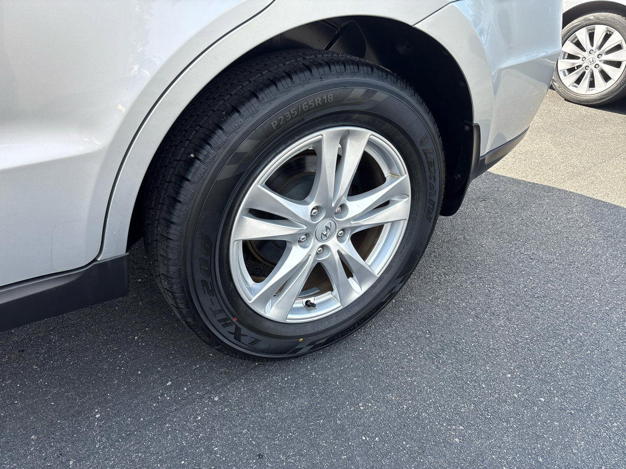 Used 2011 Hyundai Santa Fe SE image 22