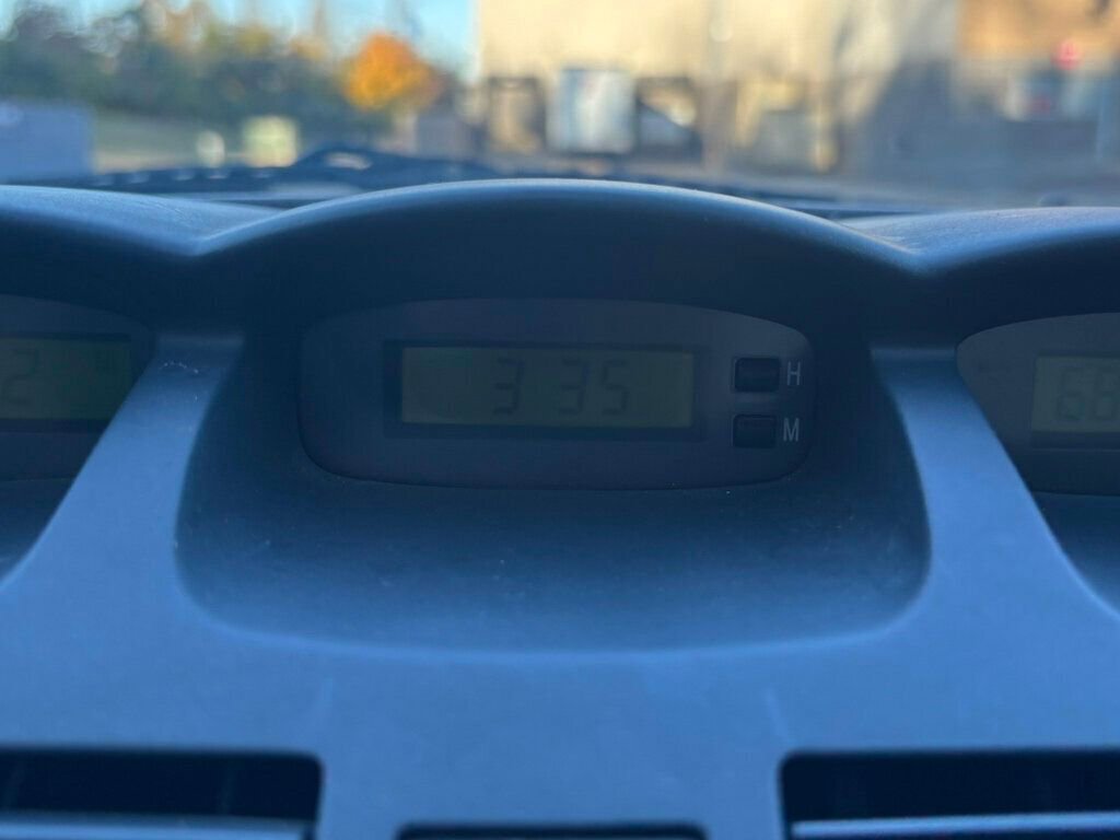 Used 2005 Toyota Solara SE image 23