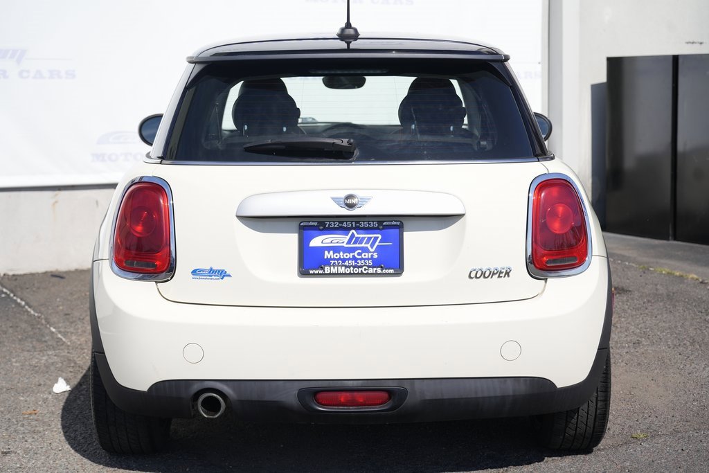 Used 2014 MINI Cooper 2-Door Hardtop image 6