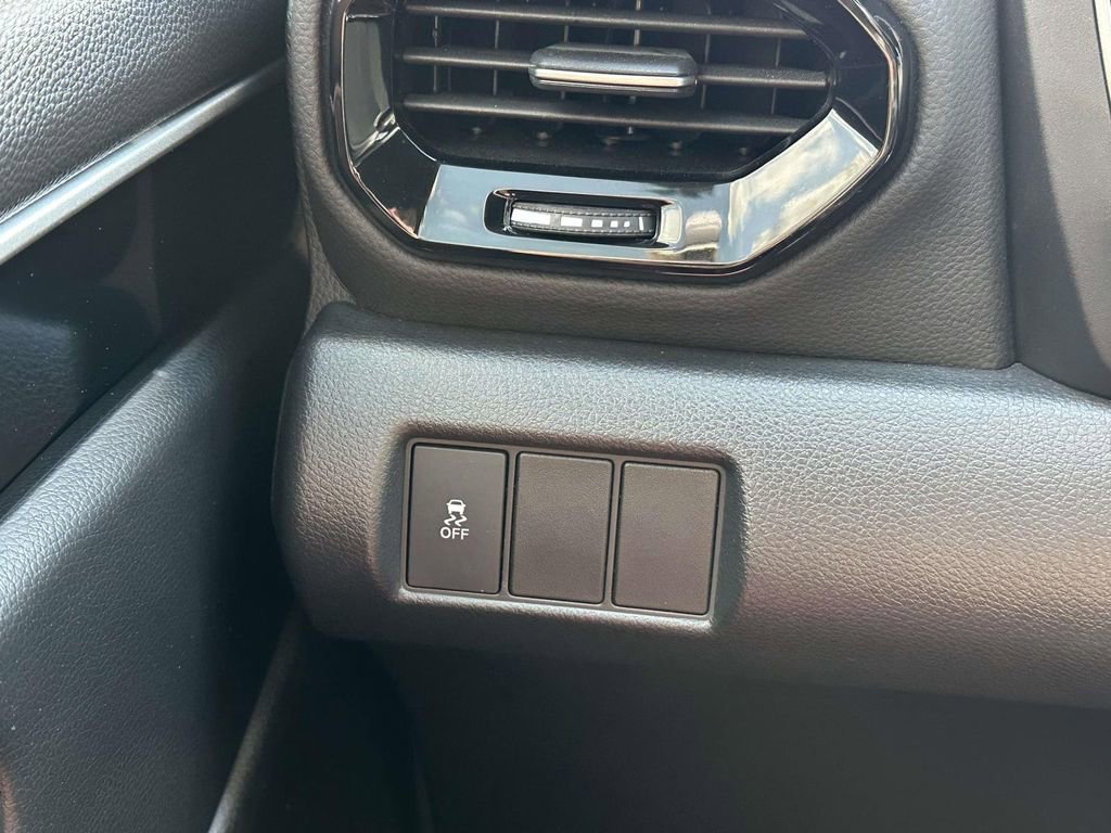 Certified 2025 Honda Pilot Sport image 22