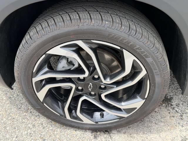 Used 2025 Chevrolet TrailBlazer RS w/ Convenience Package AWD/4WD image 7