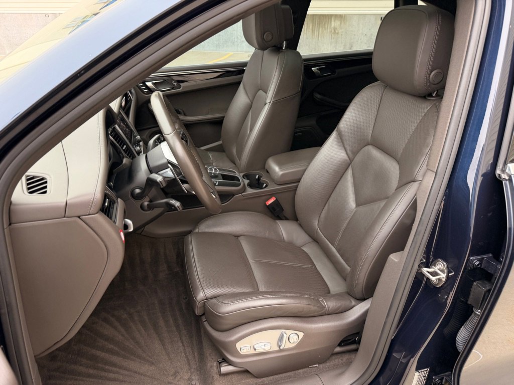 Used 2017 Porsche Macan S image 11