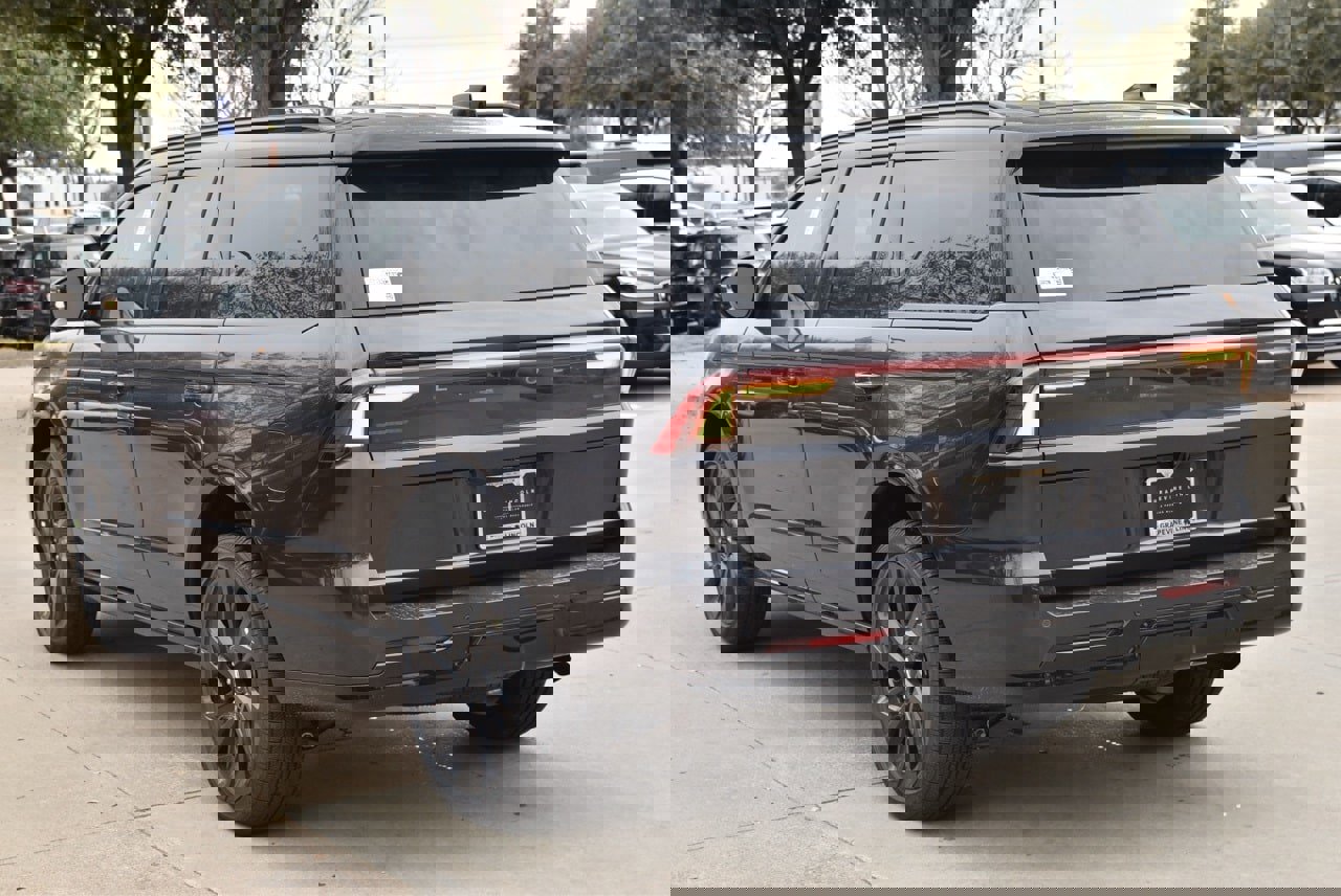 New 2026 Lincoln Navigator Black Label image 9