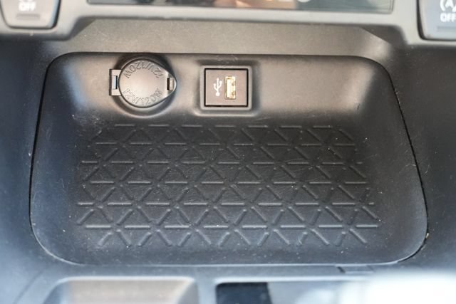 Used 2024 Toyota RAV4 XLE FWD image 35