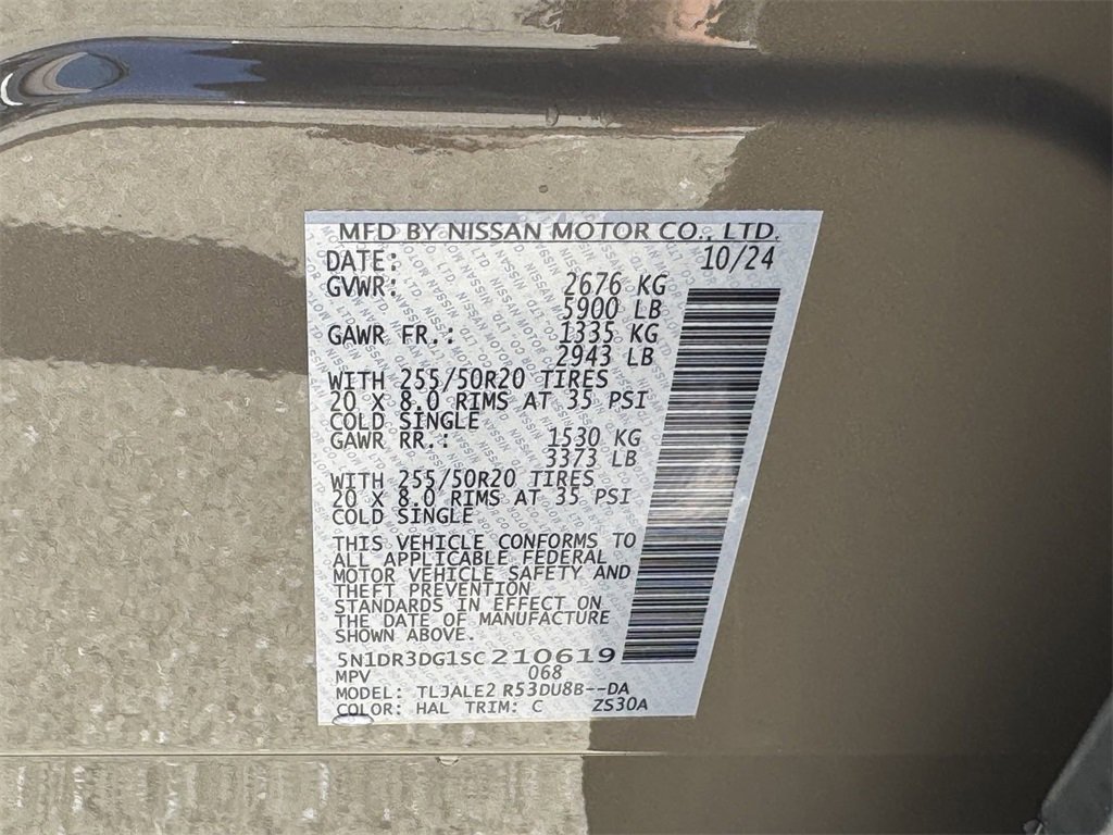 New 2025 Nissan Pathfinder Platinum w/ Black Appearance Package image 39