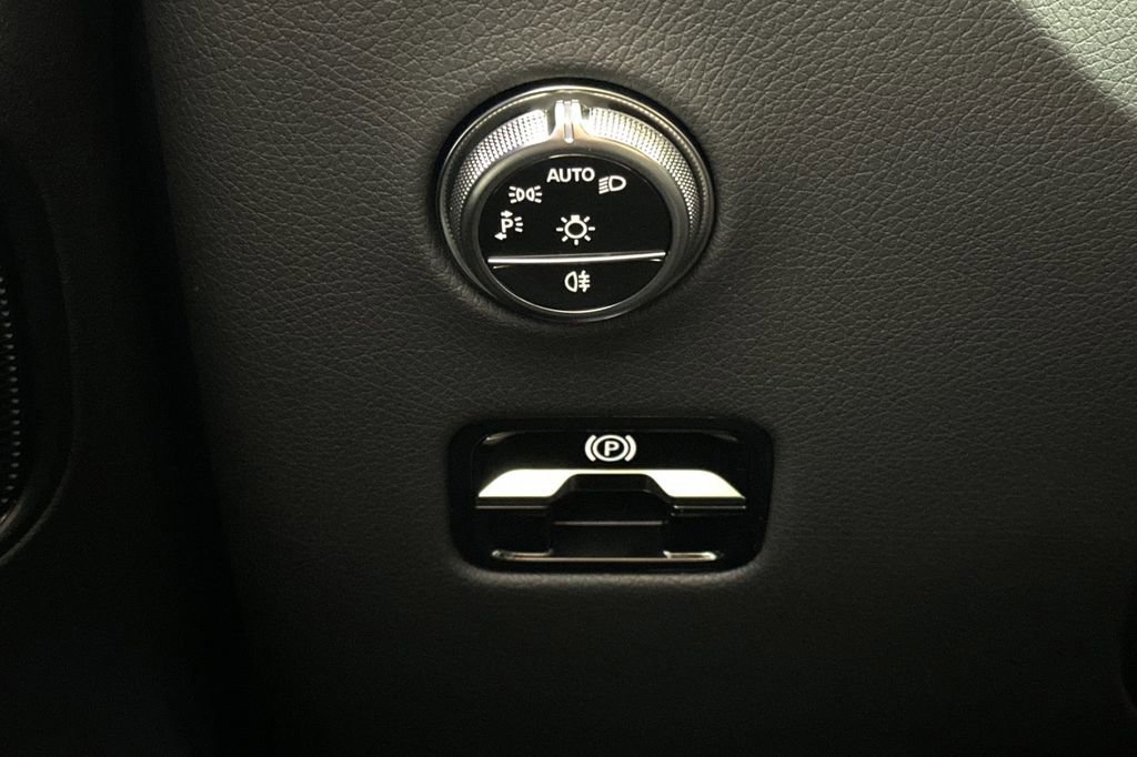 Certified 2026 Mercedes-Benz GLC 300 image 32
