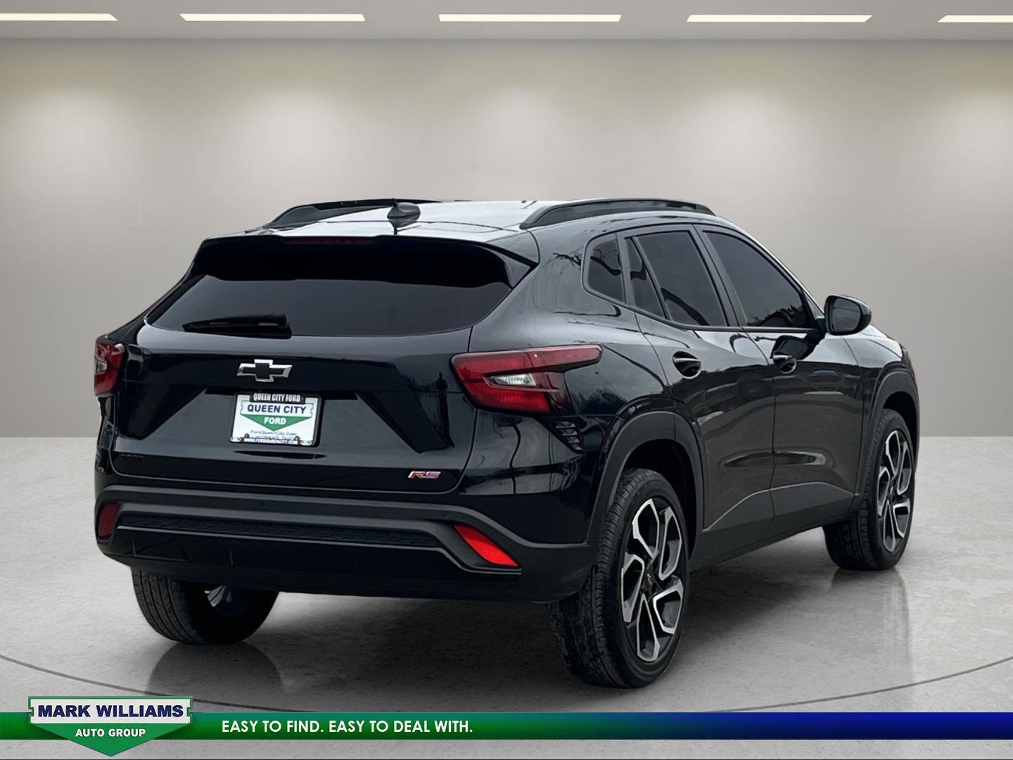 Used 2024 Chevrolet Trax RS w/ Sunroof Package image 16