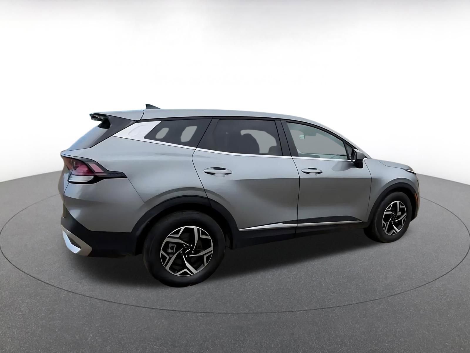 Used 2025 Kia Sportage LX FWD image 14