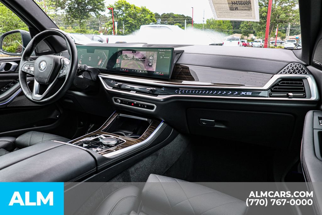 Used 2024 BMW X5 xDrive50e AWD/4WD image 31