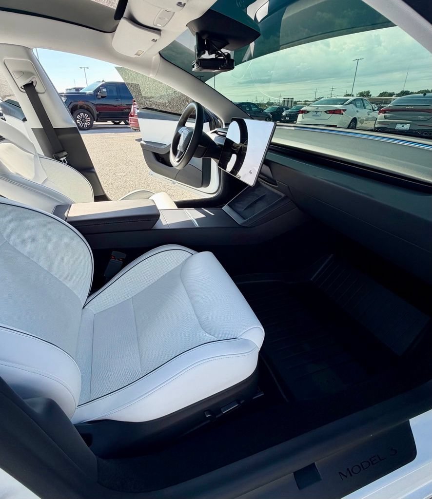 Used 2025 Tesla Model 3 Performance AWD/4WD image 14