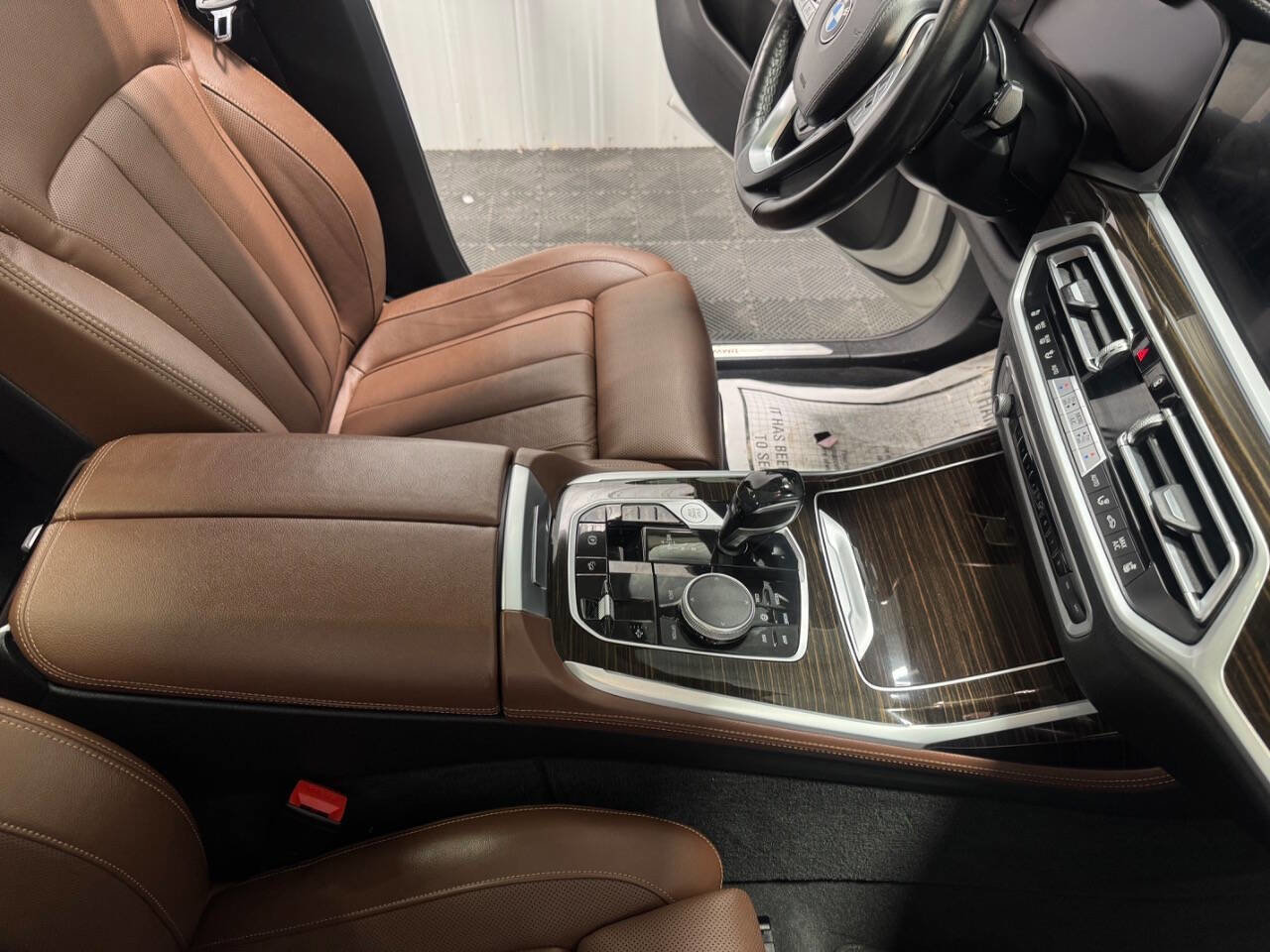 Used 2021 BMW X7 xDrive40i w/ Premium Package image 31