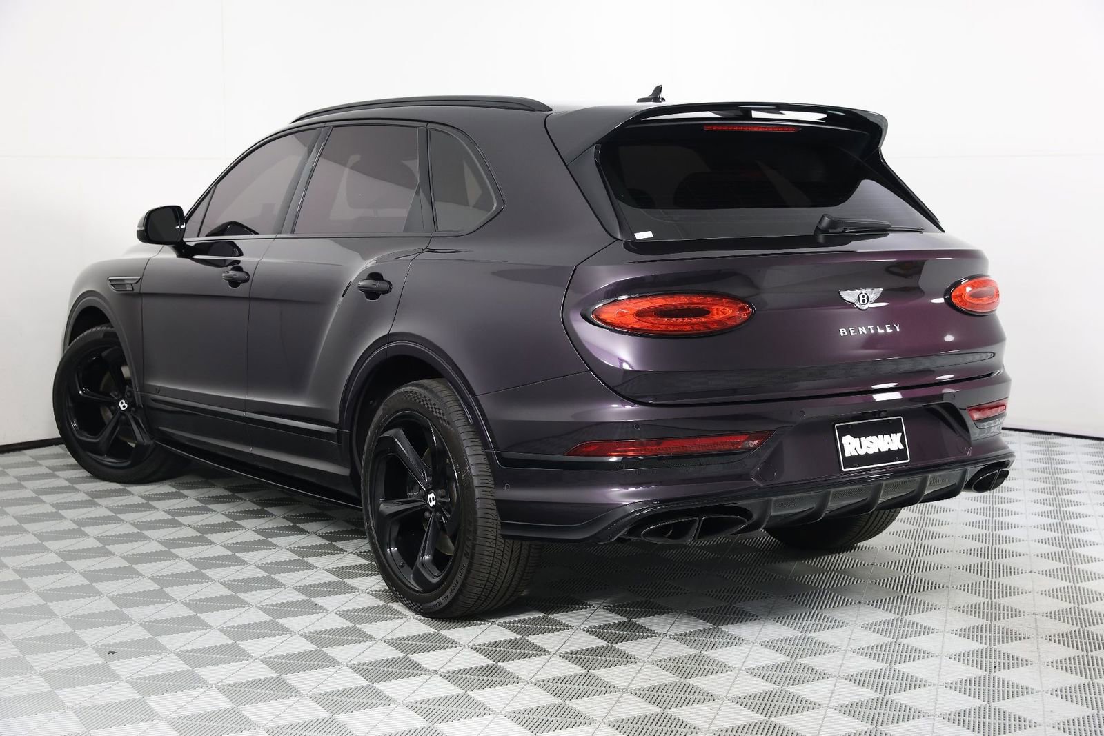 Used 2022 Bentley Bentayga AWD/4WD image 3