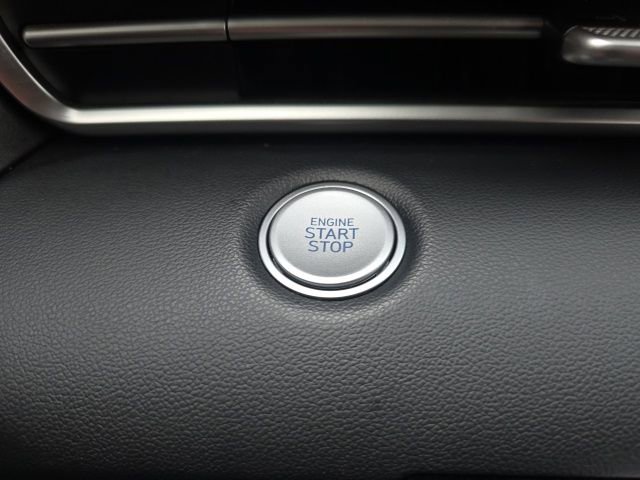 Used 2022 Hyundai Elantra SEL FWD image 17