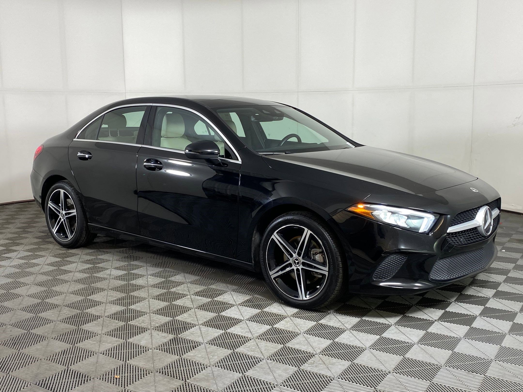 Certified 2022 Mercedes-Benz A 220 4MATIC image 7