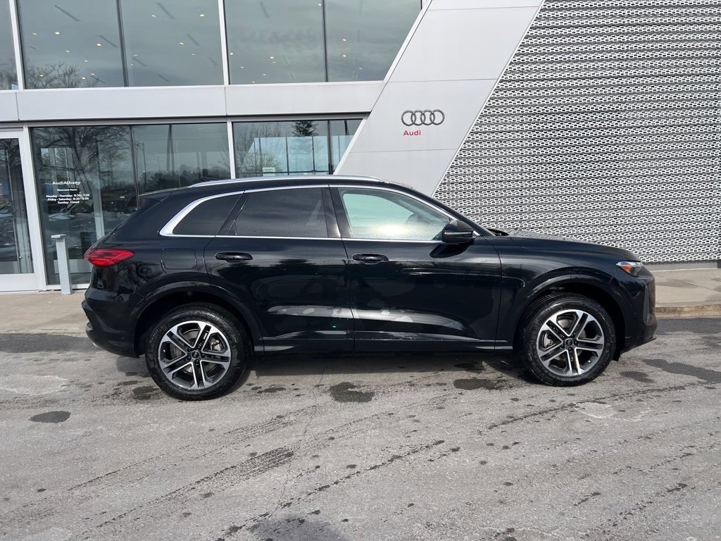 Certified 2025 Audi Q5 Premium image 15
