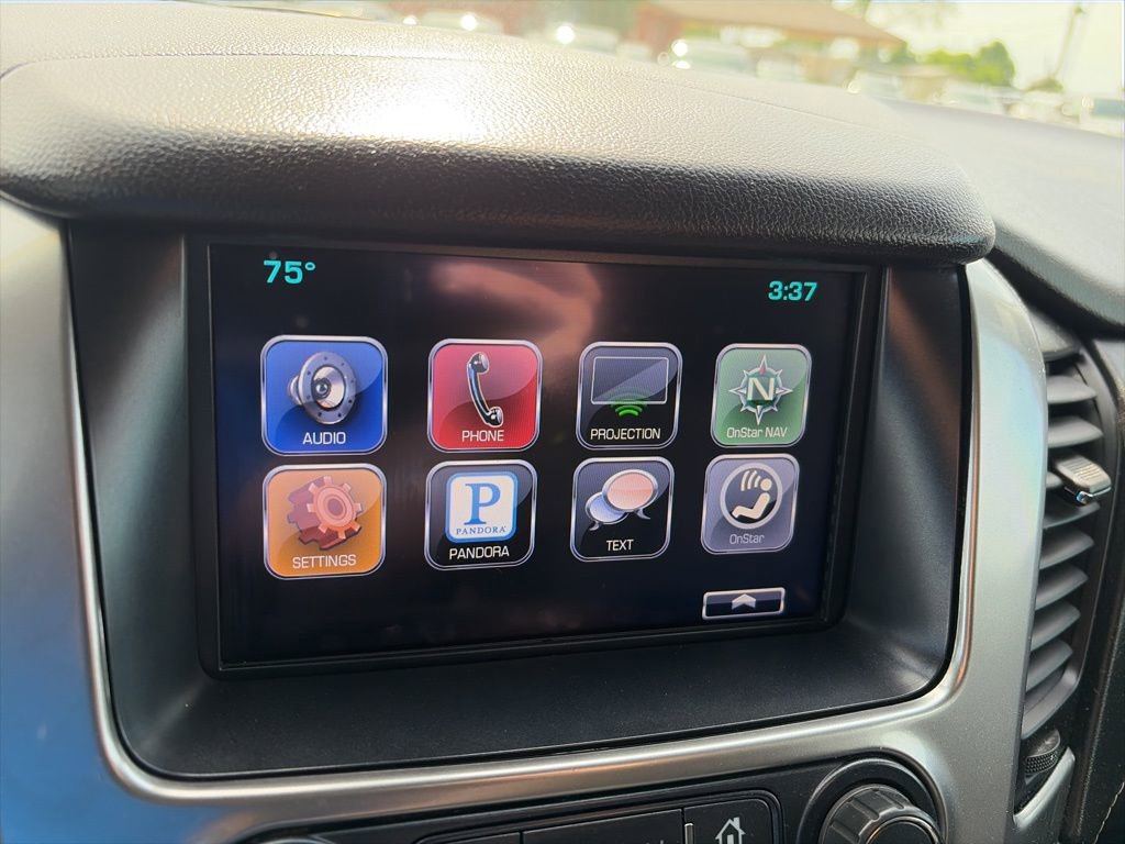 Used 2016 Chevrolet Suburban LS RWD image 17