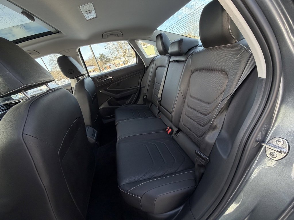 Used 2023 Volkswagen Jetta SEL image 30