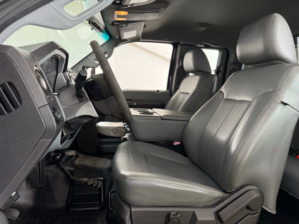 Used 2011 Ford F550 4x4 SuperCab Super Duty w/ PWR Equipment Group image 32