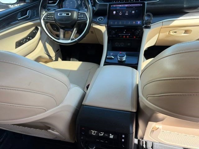 Used 2021 Jeep Grand Cherokee L Limited AWD/4WD image 41